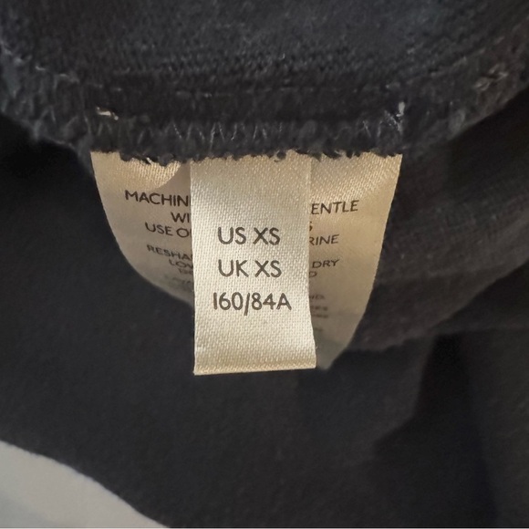 Free People We The Free Rubi Ripped Pocket
 T-Shirt in Washed Black Size XS - Picture 8 of 9